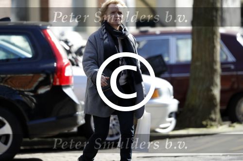 Amsterdam 15 maart 2017
Renee Soutendijk op straat in Amsterdam zuid