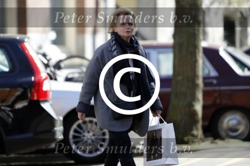 Amsterdam 15 maart 2017
Renee Soutendijk op straat in Amsterdam zuid
