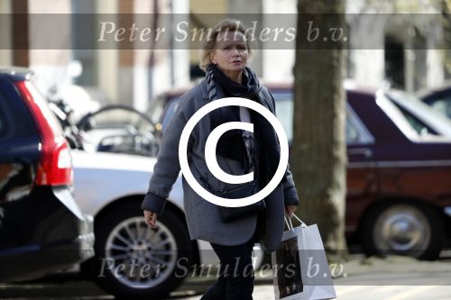 Amsterdam 15 maart 2017
Renee Soutendijk op straat in Amsterdam zuid