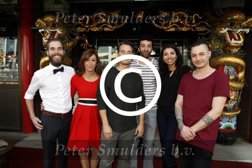 Amsterdam 30 maart 2017
Presentatie Peking express in drijvend chinees restaurant met Rik v d Westelaken als presentator.
 (VLNR) August, Awatef, Rik van de Westelaken, Hicham, Siham en Frank