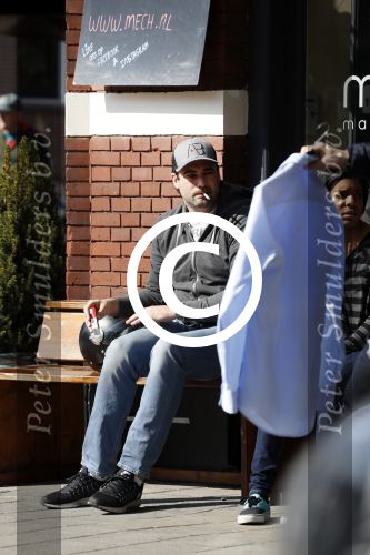 Amsterdam 23 maart 2017  
Robert Brandsteder op terras en op de motor in Amsterdam zuid.