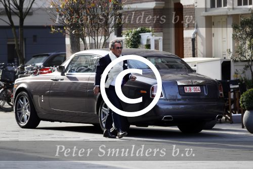 Amsterdam 23 maart 2017  
Ronnie Rosenbaum in zijn Rolls Royce in amsterdam zuid