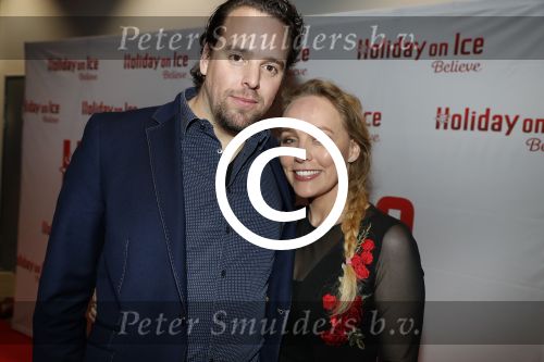 Utrecht 23 maart 2017
Premiere Holiday on ice in de jaarbeurs met Maxim en Rene Froger. Sabine Uitslag met haar echtgenoot Menno Braakman