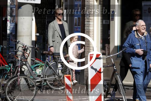 Amsterdam 25 maart 2017 
Thijs Romer en zijn dochter Sammie gaan met taxi naar de bioscoop