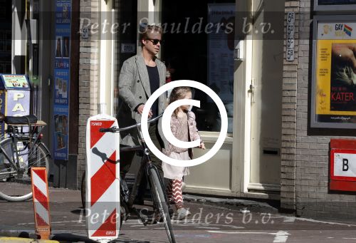 Amsterdam 25 maart 2017 
Thijs Romer en zijn dochter Sammie gaan met taxi naar de bioscoop