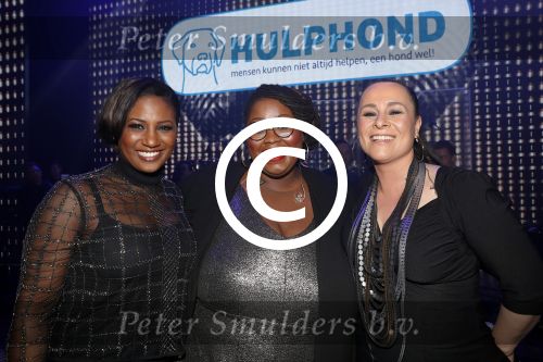 Aalsmeer 29 maart 2017
Hulphond gala in Aalsmeer studio\'s. Trijntje Oosterhuis met Shirma en Edsilia Rombley