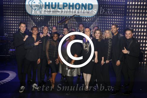 Aalsmeer 29 maart 2017
Hulphond gala in Aalsmeer studio\'s. Trijntje Oosterhuis met Shirma en Edsilia Rombley