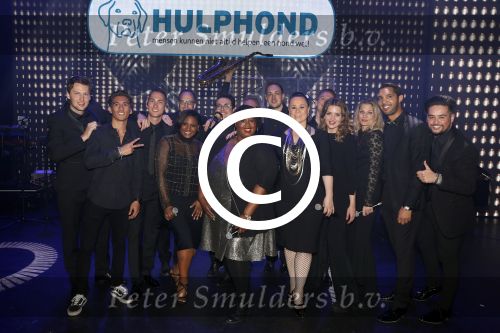 Aalsmeer 29 maart 2017
Hulphond gala in Aalsmeer studio\'s. Trijntje Oosterhuis met Shirma en Edsilia Rombley
