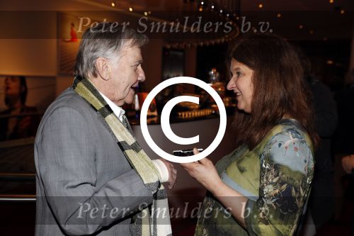 Amsterdam 18 maart 2017 
Premiere Gare de Lyon in het nieuwe de la mar theater. Willem Nijholt met arm in het gips. Karin Riethoven