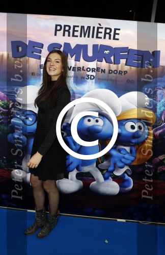 Amsterdam 18 maart 2017 
premiere Smurfen in  Pathe Arena. Maan met neefje