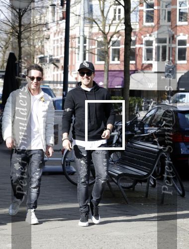 Amsterdam 14 maart 2018 
Andre Hazes jr  (met trouwring vader en ketting vader) op de cornelis schuytstraat .
Andre met zijn neef PA chauffeur en beste vriend Djarno Hofland