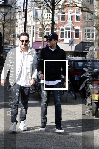 Amsterdam 14 maart 2018 
Andre Hazes jr  (met trouwring vader en ketting vader) op de cornelis schuytstraat .
Andre met zijn neef PA chauffeur en beste vriend Djarno Hofland