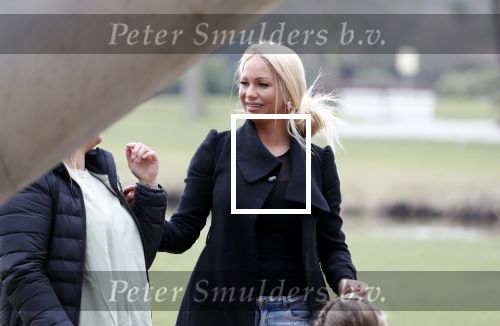 Den Haag 24 maart 2018
Barbie (Samantha de Jong) met haar kinderen Angelina en Milano en twee vriendinnen in een speeltuin.