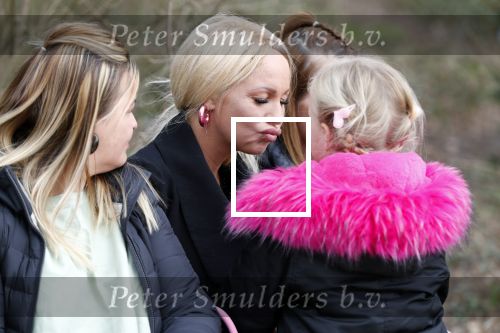 Den Haag 24 maart 2018
Barbie (Samantha de Jong) met haar kinderen Angelina en Milano en twee vriendinnen in een speeltuin.