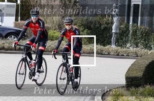 Ridderkerk 30 maart 2018
Presentatie sterren fiets team bij motel v d Valk Ridderkerk. Bas Muijs met vriendin