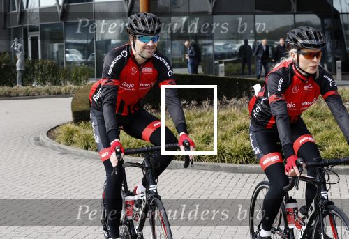 Ridderkerk 30 maart 2018
Presentatie sterren fiets team bij motel v d Valk Ridderkerk. Bas Muijs met vriendin
