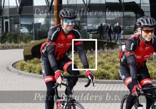 Ridderkerk 30 maart 2018
Presentatie sterren fiets team bij motel v d Valk Ridderkerk. Bas Muijs met vriendin