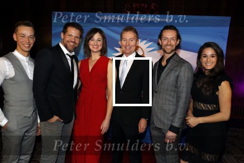 Amsterdam 19 maart 2018 
Yoran de Bont, Rene van Kooten, Brigitte Heitzer, Hans Cornelissen, Marijn Brouwers en Esmee Dekker bij de castpresentatie van de musical Evita in The Grand in Amsterdam. Hans Cornelisse is de producent.