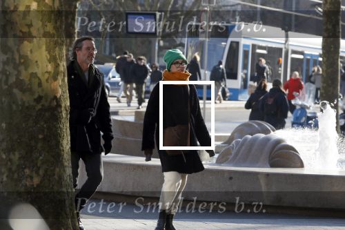 Amsterdam 19 maart 2018
Carice v Houten met haar vriend Guy Pierce op straat in Amsterdam