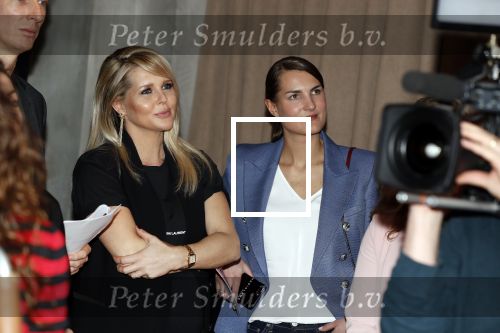 Amsterdam 21 maart 2018 
1 jarig bestaan van het blad van Chantal janzen C. Chantal ( zwanger)  kwam met haar man Marco Geeratz . Chantal met iris v d Ende