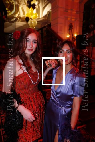 Amsterdam 4 april 2018
Feestje magnum ijs in het Amstel Hotel. Demi Wilkes met een vriendin