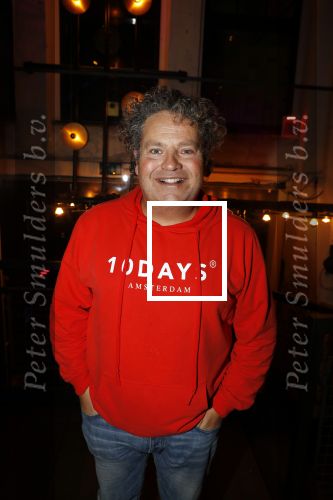 Amsterdam 20 maart 2018
Presentatie magazine Amsterdam XXXL van Mark Teurlings bij de Bajes.. Dirk Zeelenberg