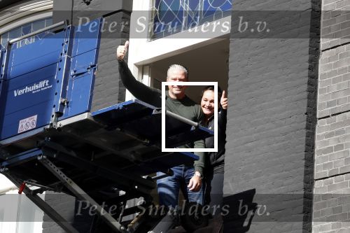 Amsterdam 12 maart 2018
Dries en Honoria Roelvink  verhuizen naar hun nieuwe appartement op de pc Hooftstraat