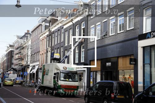 Amsterdam 12 maart 2018
Dries en Honoria Roelvink  verhuizen naar hun nieuwe appartement op de pc Hooftstraat