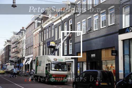 Amsterdam 12 maart 2018
Dries en Honoria Roelvink  verhuizen naar hun nieuwe appartement op de pc Hooftstraat