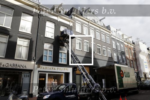 Amsterdam 12 maart 2018
Dries en Honoria Roelvink  verhuizen naar hun nieuwe appartement op de pc Hooftstraat