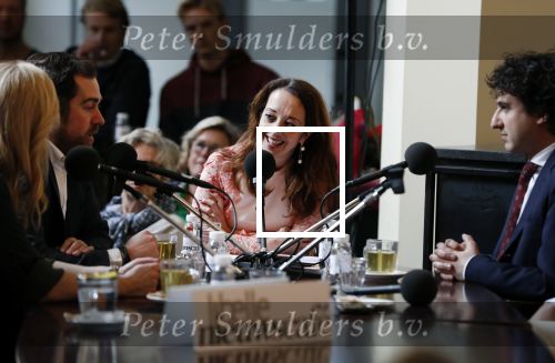 Den Haag 12 maart 2018
Fractievoorzitters Klaas Dijkhoff (VVD), Jesse Klaver (Groen Links), Lilian Marijnissen (SP) en Thierry Baudet (FvD) zijn met elkaar in gesprek in het Libelle Nieuwscafe ( Dudok). Ebru Umar is tafeldame