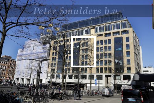 Amsterdam 19 maart 2018 
In dit complex op de dam heeft Edgar Davids twee appartementen gekocht