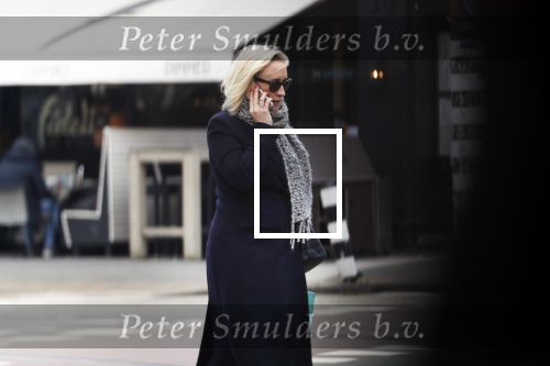 Amsterdam 16 maart 2018 
Eva Jinek zwanger bellend op straat