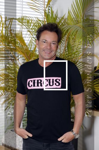 de Kwakel 23 maart 2018
Gerard Joling met nieuwe t shirts op kantoor van Entertainment.nl