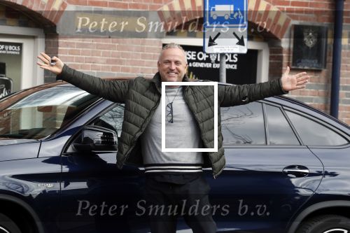 Amsterdam 4 april 2018 
Gordon stapt uit zijn mercedes SUV > Hij is veel kg afgevallen