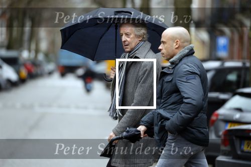 Amsterdam 13 maart 2018
Hans v Willigenburg onder paraplu  op de cornelis schuytstraat