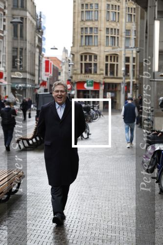 Den Haag 12 maart 2018 
Henk Krol wandelend op straat op weg naar de tweede kamer