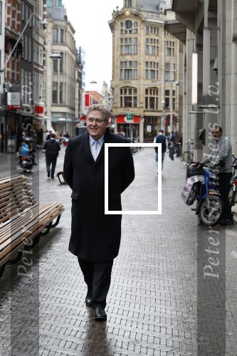 Den Haag 12 maart 2018 
Henk Krol wandelend op straat op weg naar de tweede kamer