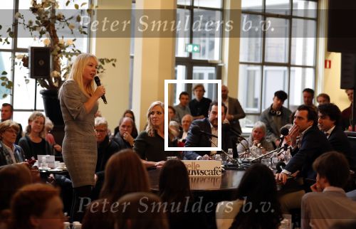 Den Haag 12 maart 2018
Fractievoorzitters Klaas Dijkhoff (VVD), Jesse Klaver (Groen Links), Lilian Marijnissen (SP) en Thierry Baudet (FvD) zijn met elkaar in gesprek in het Libelle Nieuwscafe ( Dudok) Hilmar Mulder