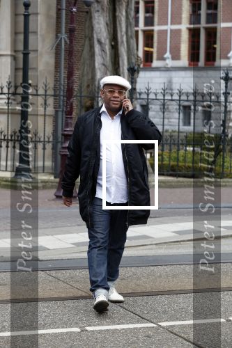 Amsterdam 21 maart 2018 
Howard Komproe op straat in Amsterdam