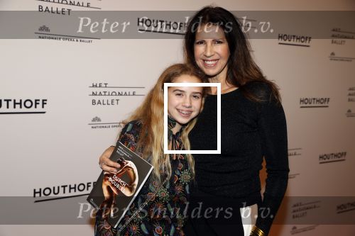 Amsterdam 24 maart 2018
premiÃ¨re Dutch Doubles ballet in de stopera. isa Hoes met dochter Vlinder