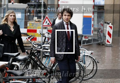 Den Haag 12 maart 2018
Fractievoorzitters Klaas Dijkhoff (VVD), Jesse Klaver (Groen Links), Lilian Marijnissen (SP) en Thierry Baudet (FvD) zijn met elkaar in gesprek in het Libelle Nieuwscafe ( Dudok)