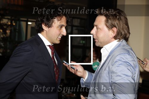 Den Haag 12 maart 2018
Fractievoorzitters Klaas Dijkhoff (VVD), Jesse Klaver (Groen Links), Lilian Marijnissen (SP) en Thierry Baudet (FvD) zijn met elkaar in gesprek in het Libelle Nieuwscafe ( Dudok)