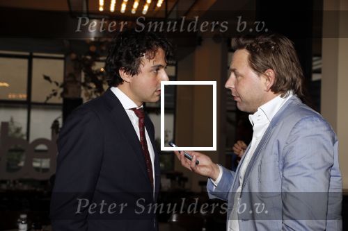 Den Haag 12 maart 2018
Fractievoorzitters Klaas Dijkhoff (VVD), Jesse Klaver (Groen Links), Lilian Marijnissen (SP) en Thierry Baudet (FvD) zijn met elkaar in gesprek in het Libelle Nieuwscafe ( Dudok)