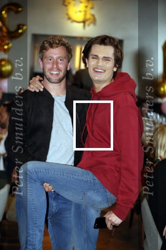 Amsterdam 21 maart 2018 
1 jarig bestaan van het blad van Chantal janzen C. Chantal ( zwanger)  kwam met haar man Marco Geeratz . Koen Kardashian en ...