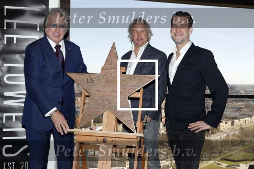 Rotterdam 20 maart 2018
Presentatie van ve woontorens met de naam THE LEE TOWERS in Rotterdam. Het is een project van Lee Foolen Tom Foolen Marc Reijs en Tom Bakkers.
Lee Towers en zijn vrouw Laura waren natuurlijk aanwezig.