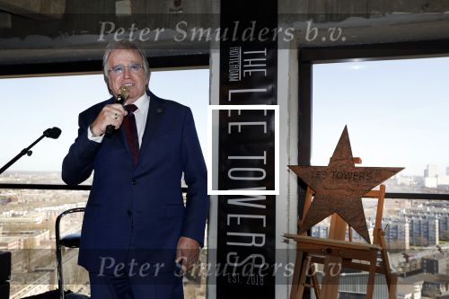 Rotterdam 20 maart 2018
Presentatie van ve woontorens met de naam THE LEE TOWERS in Rotterdam. Het is een project van Lee Foolen Tom Foolen Marc Reijs en Tom Bakkers.
Lee Towers en zijn vrouw Laura waren natuurlijk aanwezig.