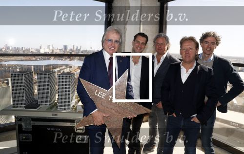 Rotterdam 20 maart 2018
Presentatie van ve woontorens met de naam THE LEE TOWERS in Rotterdam. Het is een project van Lee Foolen Tom Foolen Marc Reijs en Tom Bakkers.
Lee Towers en zijn vrouw Laura waren natuurlijk aanwezig.
