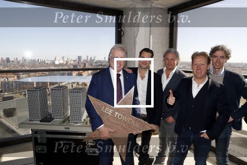 Rotterdam 20 maart 2018
Presentatie van ve woontorens met de naam THE LEE TOWERS in Rotterdam. Het is een project van Lee Foolen Tom Foolen Marc Reijs en Tom Bakkers.
Lee Towers en zijn vrouw Laura waren natuurlijk aanwezig.
