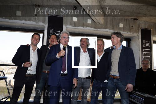 Rotterdam 20 maart 2018
Presentatie van ve woontorens met de naam THE LEE TOWERS in Rotterdam. Het is een project van Lee Foolen Tom Foolen Marc Reijs en Tom Bakkers.
Lee Towers en zijn vrouw Laura waren natuurlijk aanwezig.